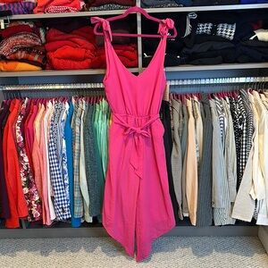 Belongsci pink v neck and back tie shoulder/waist cropped jumpsuit size S NWT